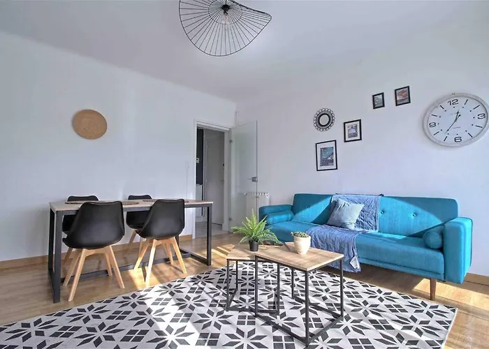 Adelitas House